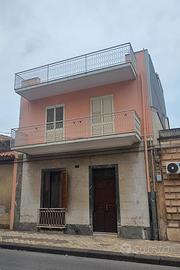 Casa indipendente in centro storico a floridia