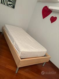 Letto con doghe Ikea