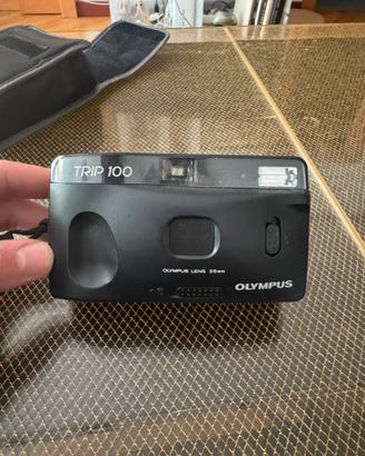 OLYMPUS TRIP 100