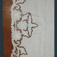 2 asciugamani  ricamati a mano, in lino