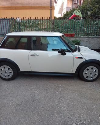 mini One anno2004