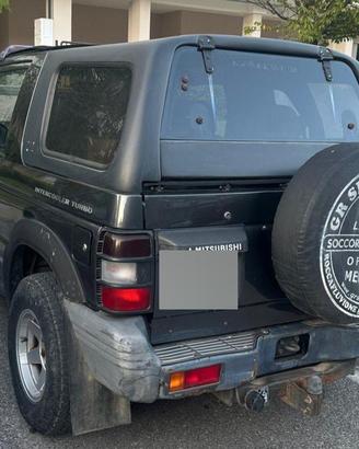Mitsubishi Pajero 2.5 TD 1991 V20 ASI – Hard-Top R