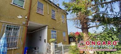 Casa indipendente di 115 m² con 4 locali e box aut