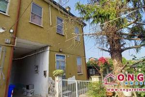 Casa indipendente di 115 m² con 4 locali e box aut