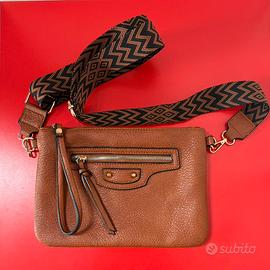 Borsa a tracolla in similpelle color cuoio