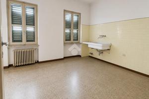 3 LOCALI A CARPENEDOLO