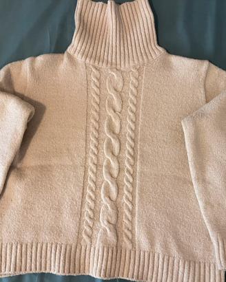 Maglione collo alto beige con trecce