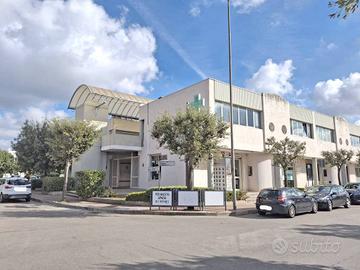 Ufficio a Noci, via Tommaso Fiore 3, 3 locali