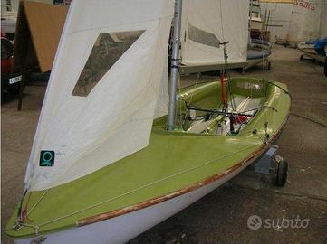 Barca a vela 470 Roga