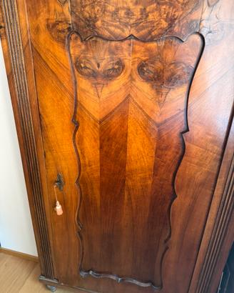 Antico armadio Biedermeier 800,  in noce