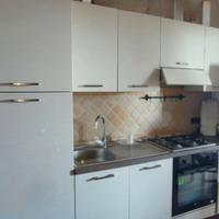 cucina + tavolo+4 sedie 