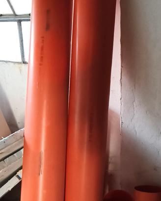 Tubi plastica arancioni  diametro 20 cm
