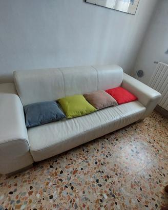 divano 3 posti in pelle