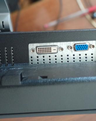 Monitor dell 22 polici 