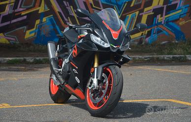 Aprilia RSV4 1100 PERMUTA GARANZIA E RATE