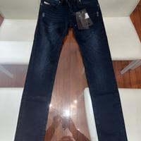 Jeans con cartellino Diesel per bambino 10 anni