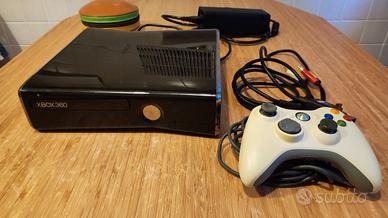 Xbox 360 slim + 23 giochi 