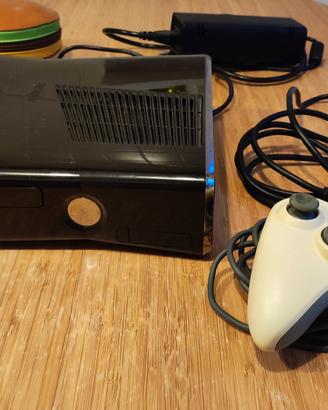 Xbox 360 slim + 23 giochi 