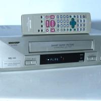 VIDEOREGISTRATORE VHS Perfetto SHARP VC-M350