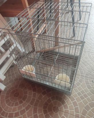 Gabbia per uccelli in rete metallica