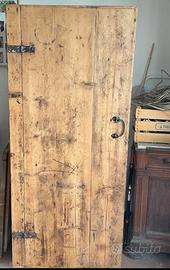 Armadio/baule antico in legno massello