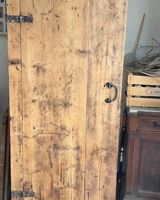 Armadio/baule antico in legno massello
