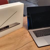 MacBook Pro 15" 2017 con touchbar