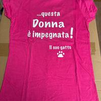 Maglietta rosa donna “Questa Donna è impegnata