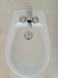 Bidet Geberit con rubinetto caldo freddo 