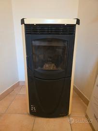 Stufa a pellet preziosa Steel pergamena 