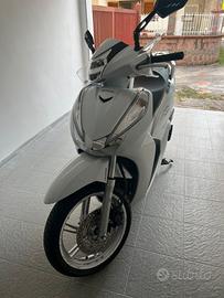 Honda sh300i 2019