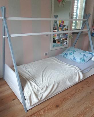 Letto tenda in legno