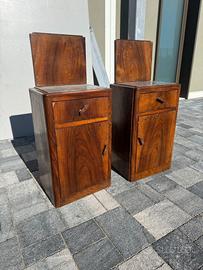 Coppia di comodini in legno con marmo