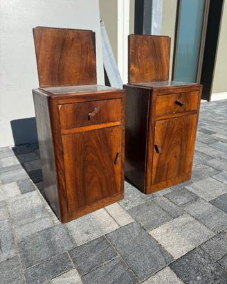 Coppia di comodini in legno con marmo