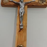 Crocifisso in Legno d'Ulivo della Terra Santa
