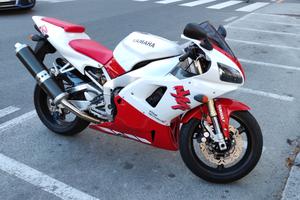 Yamaha R1 1999