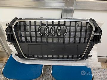 Griglia frontale Audi Q3 anno 2014