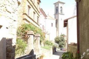 Palazzo / Stabile di 450 m² con più di 5 locali a 