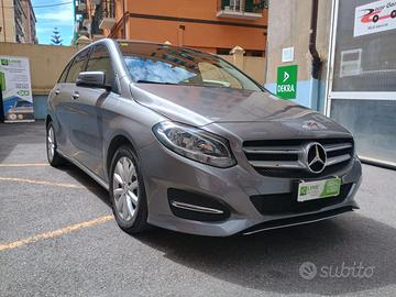 MERCEDES-BENZ B 180 d Executive GUARDA L'
