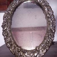 Specchio con cornice in argento