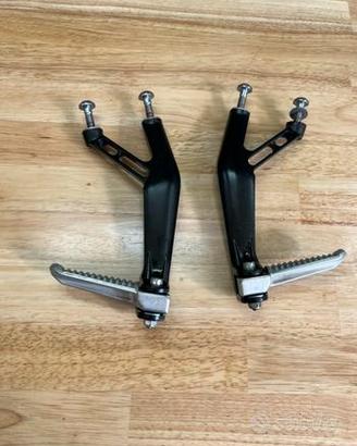 Pedane passeggero per Yamaha r1