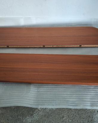 Coppia di mensole in legno