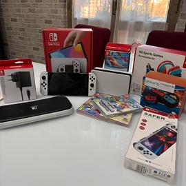 Nintendo Switch Completa di Giochi e Accessori