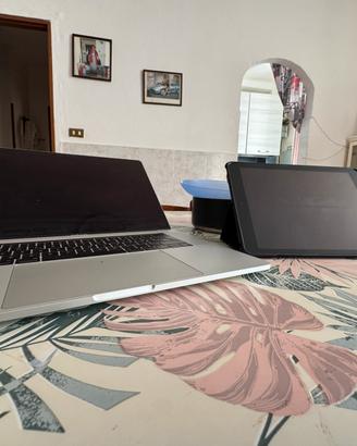 Mac book pro 15 Touchbar + Ipad 9,7 pollici