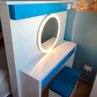  letto singolo con testata truccheria e specchio