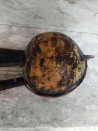 Antico strumento musicale etnico