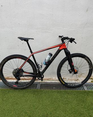 bici mtb taglia L cube