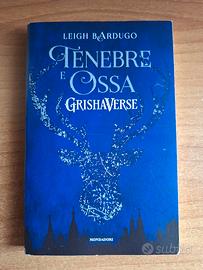 🇮🇹 Libro in italiano - Tenebre e Ossa