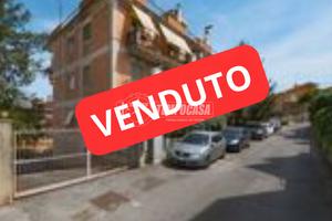 QUADRILOCALE CON 3 BALCONI E 2 P.AUTO CASSIA-GROTT