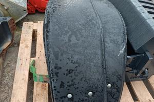 parafanghi anteriori per trattore marca John Deere
